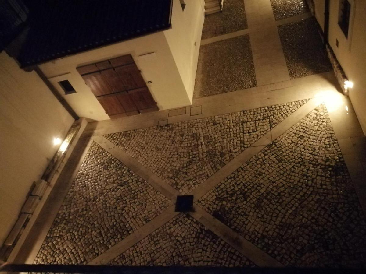 B&B Bone Novelle Dimora Storica Palazzo Zuzi LʼAquila Exteriér fotografie