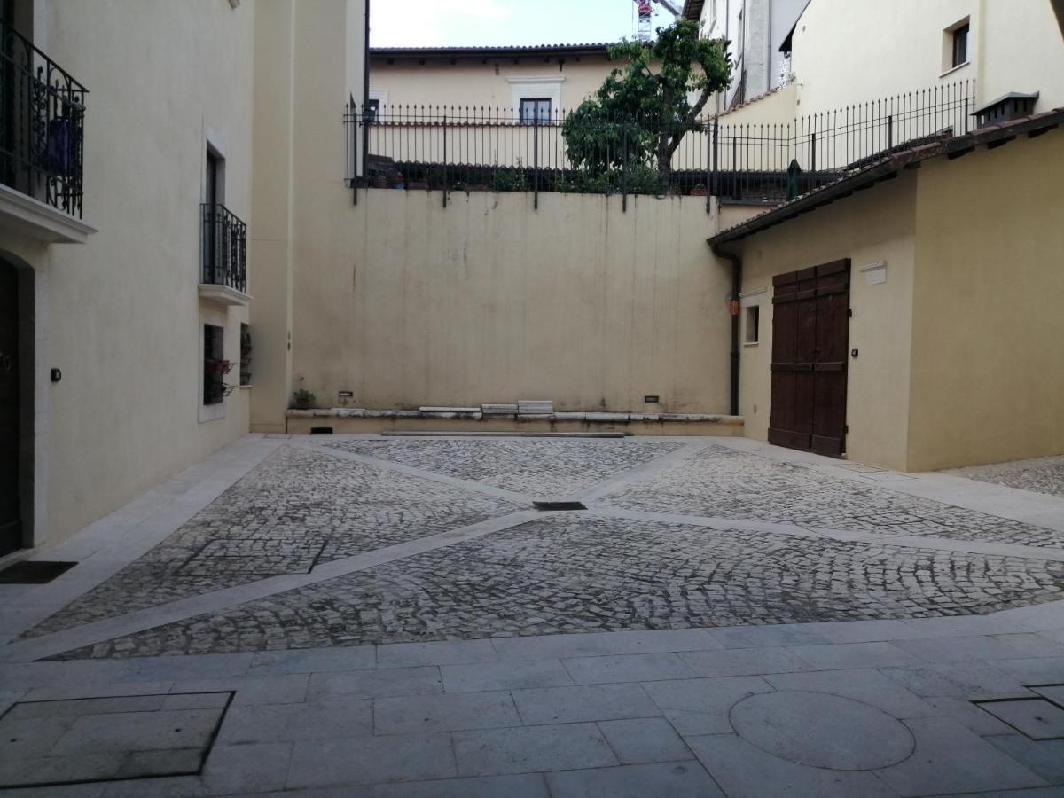B&B Bone Novelle Dimora Storica Palazzo Zuzi LʼAquila Exteriér fotografie